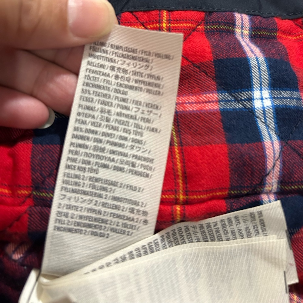 Abercrombie & Fitch down filled toggle front vest with fur hood - Picture 11 of 12